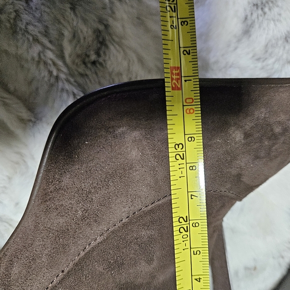 Victoria's Secrets Brown Suede Boots - Picture 10 of 11